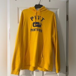 nike pitt hoodie size xL